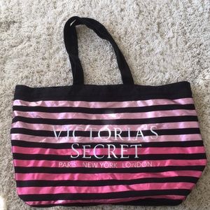 Victoria Secret tote up for NEGOTIATIONS